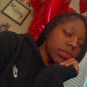 Meet your Posher, Tiffany